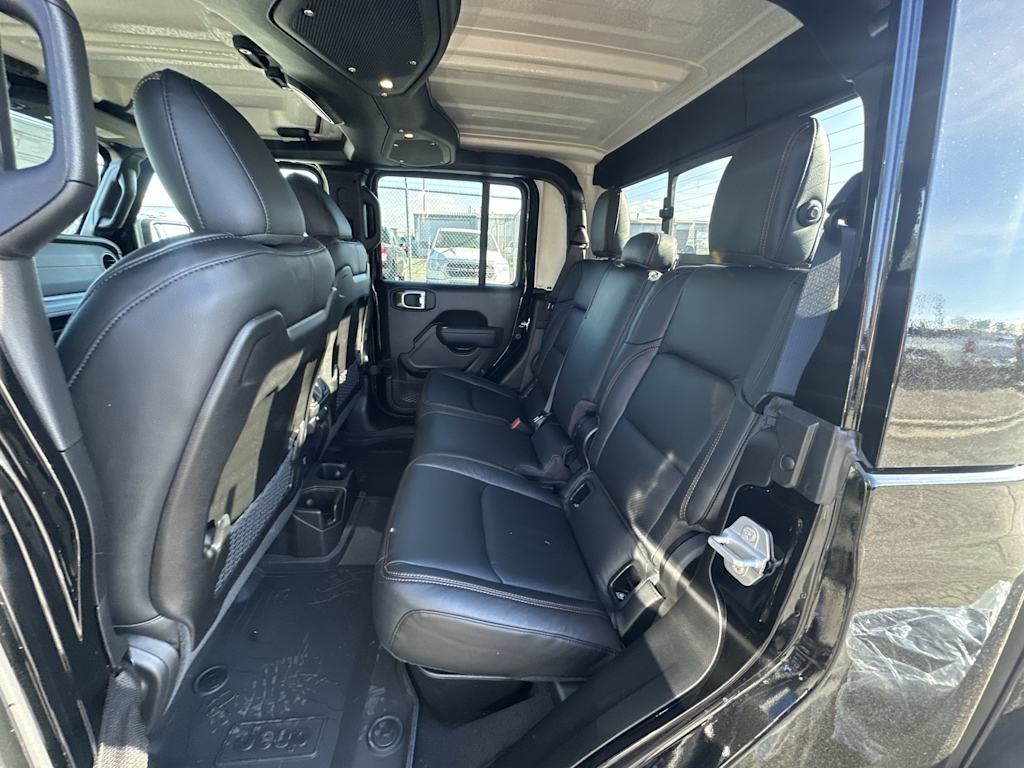 Thumbnail: 2026 Jeep Gladiator - 10