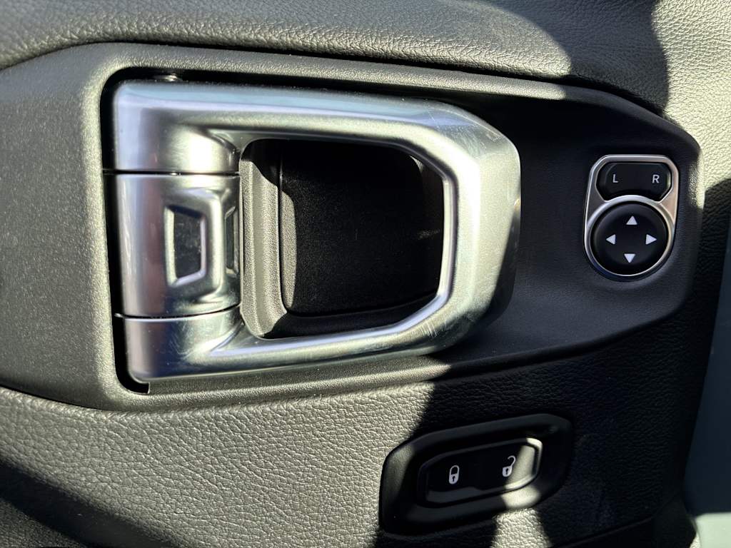 Thumbnail: 2026 Jeep Gladiator - 19