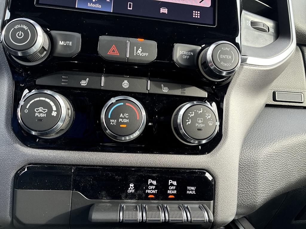 Thumbnail: 2026 RAM 1500 - 21