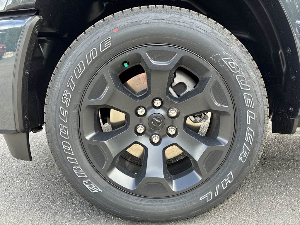 Thumbnail: 2026 RAM 1500 - 7