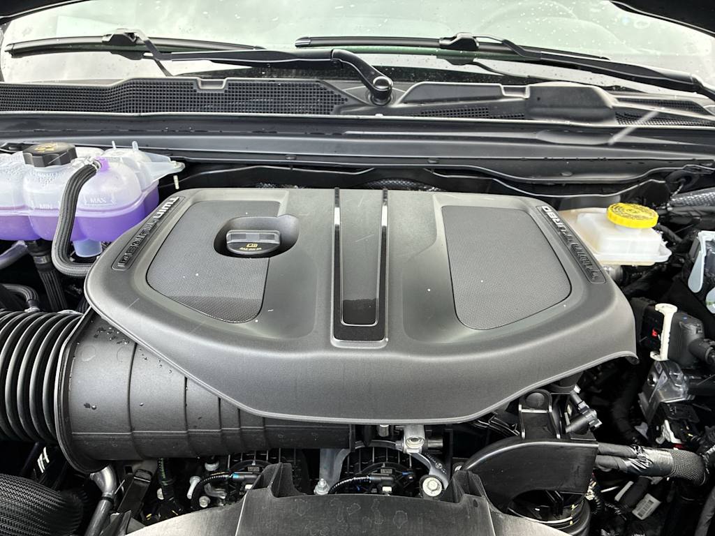 Thumbnail: 2026 RAM 1500 - 8