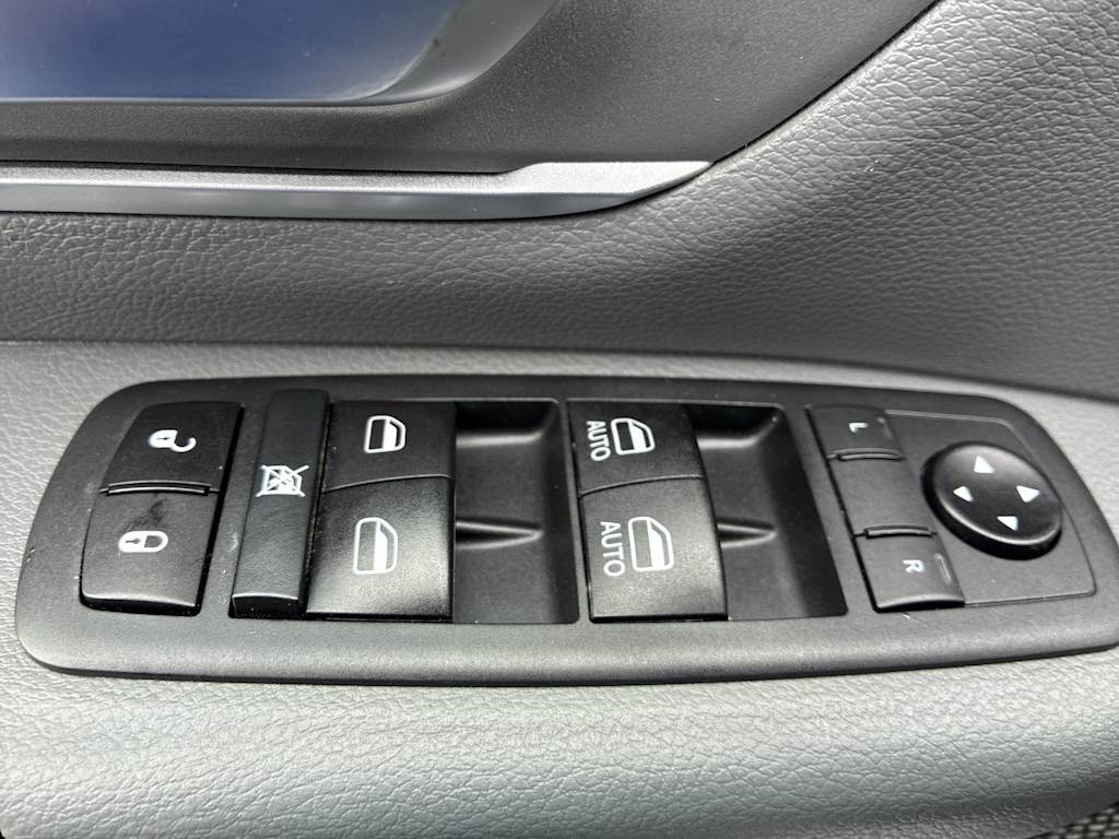 Thumbnail: 2020 RAM 1500 - 17