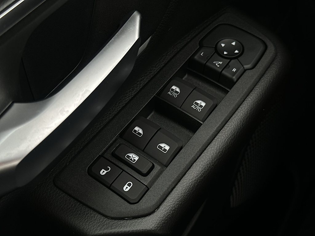 Thumbnail: 2026 RAM 1500 - 19