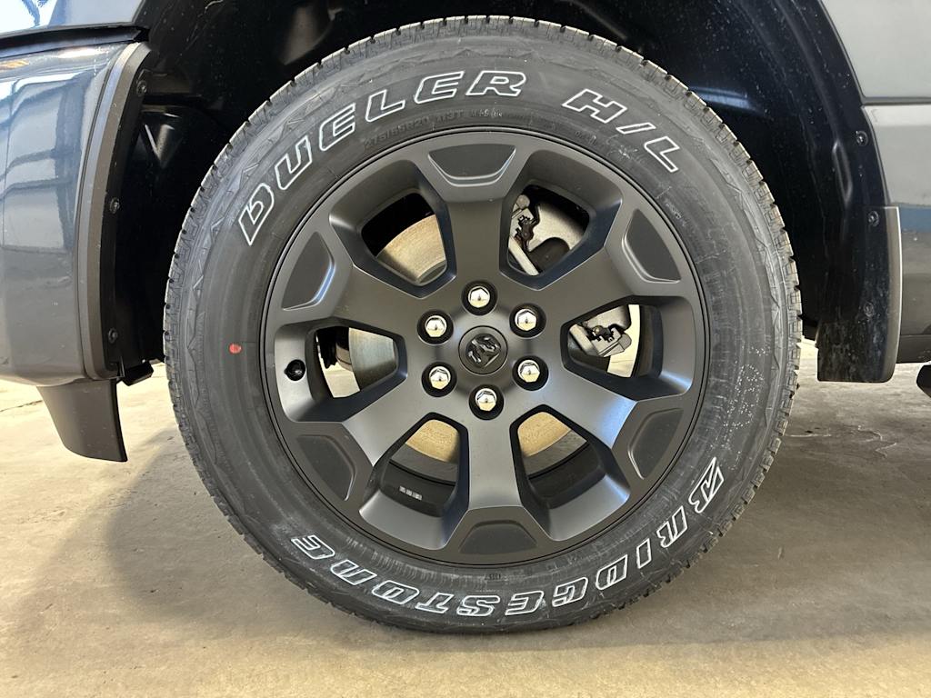 Thumbnail: 2026 RAM 1500 - 8