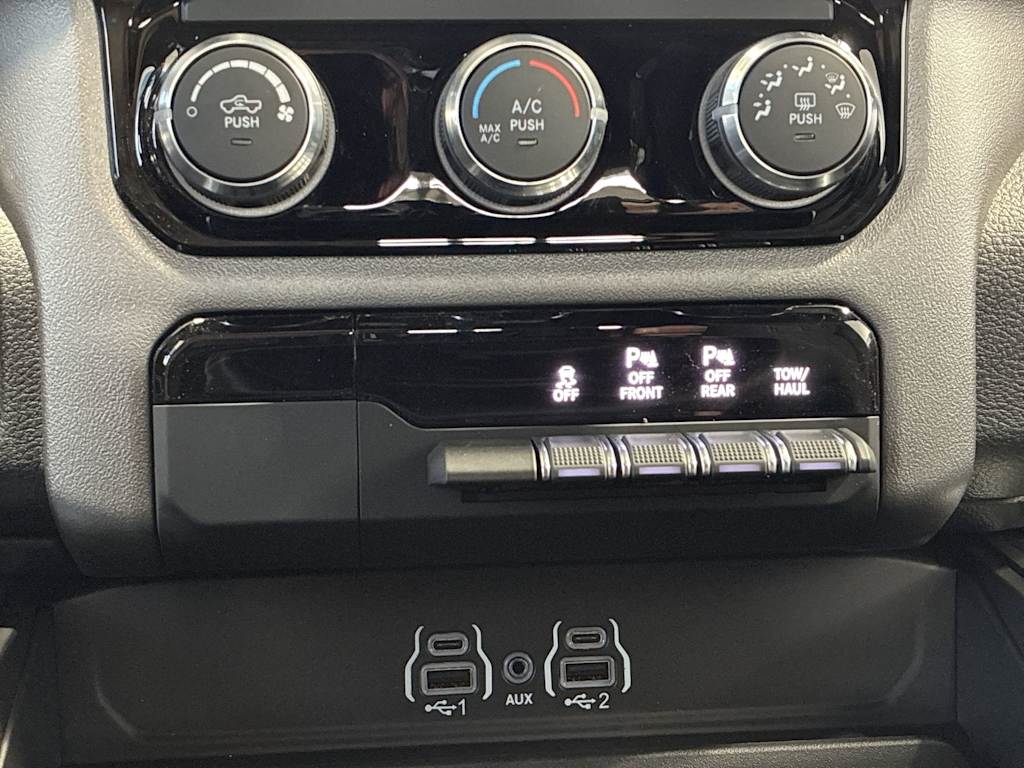 Thumbnail: 2026 RAM 1500 - 21