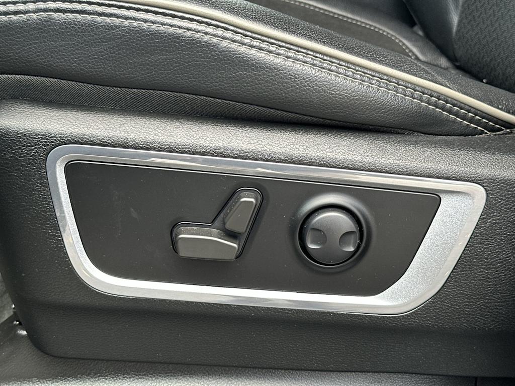 Thumbnail: 2023 RAM 1500 - 17