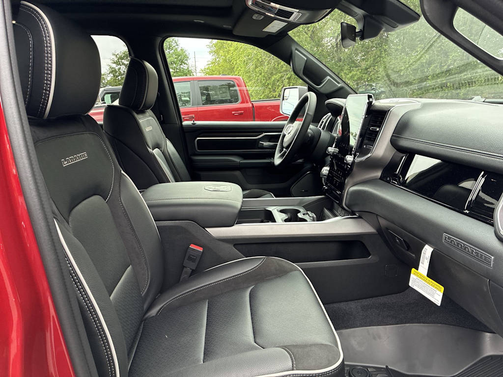 Thumbnail: 2026 RAM 1500 - 9