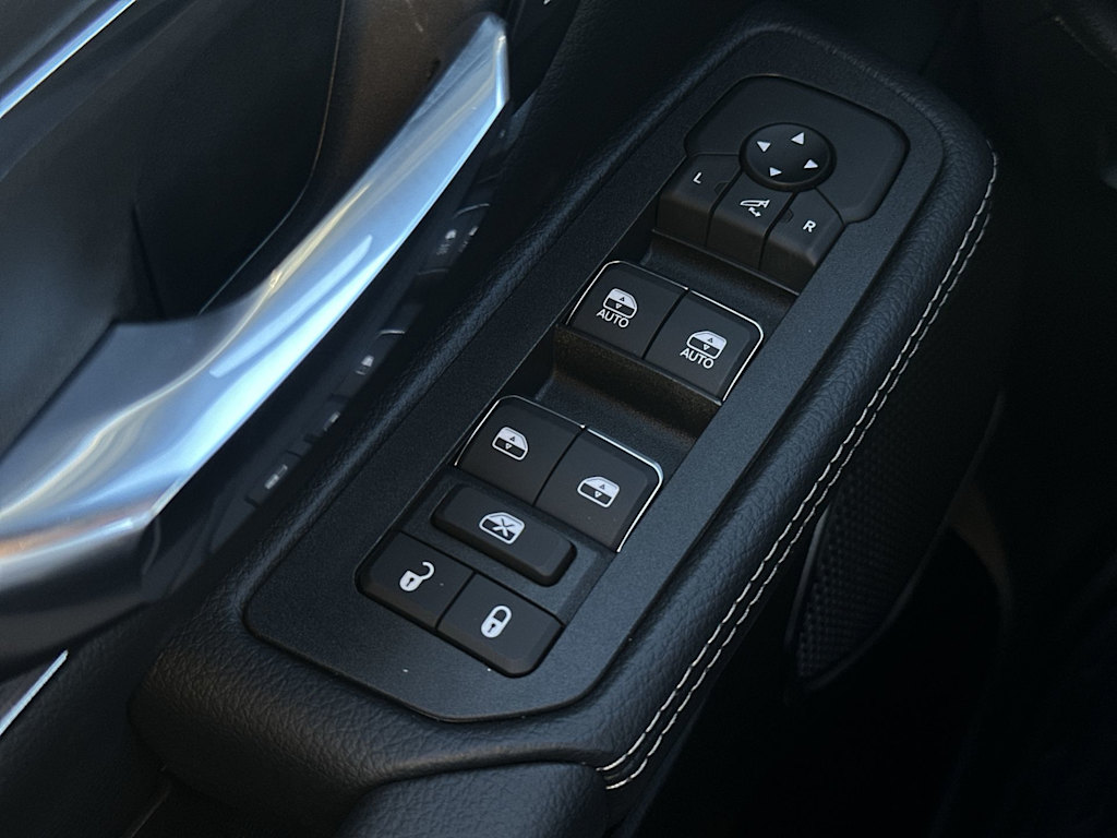 Thumbnail: 2026 RAM 1500 - 19