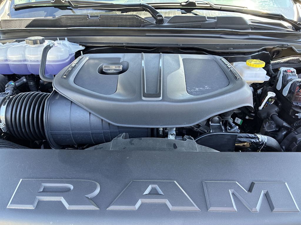 Thumbnail: 2026 RAM 1500 - 9