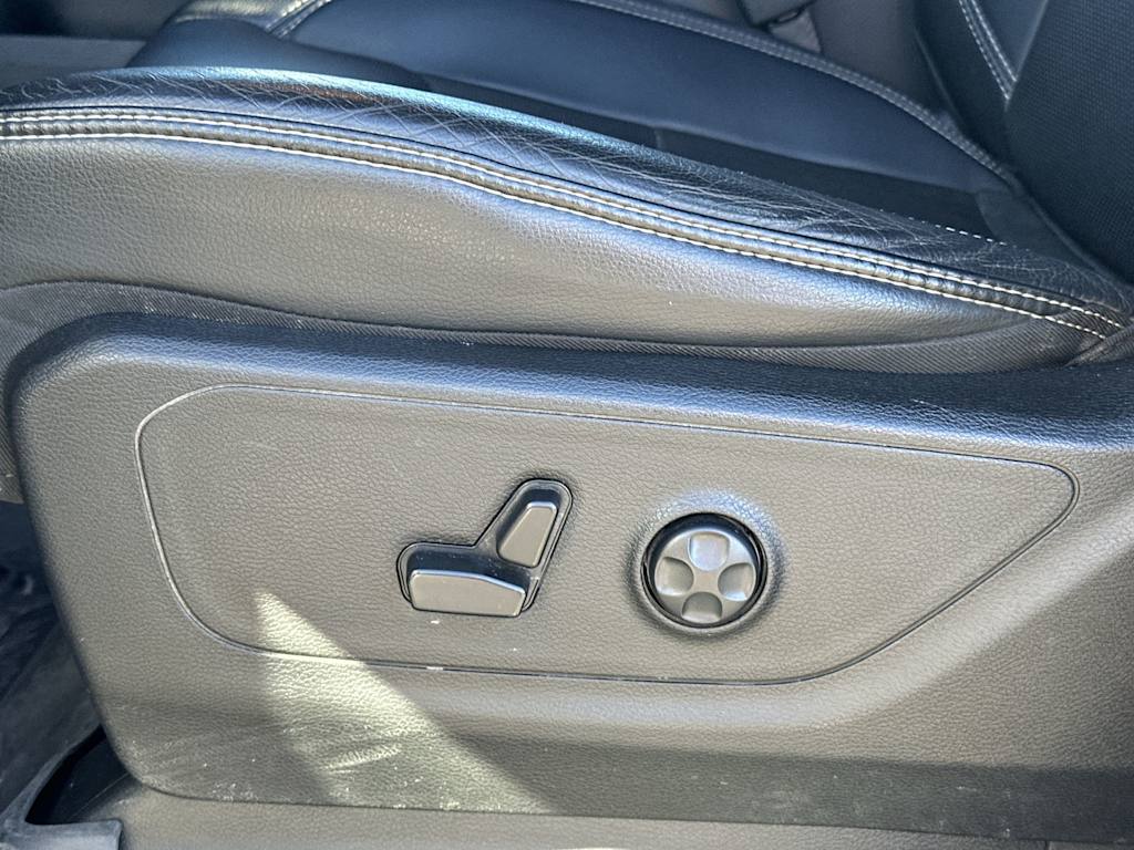 Thumbnail: 2020 RAM 1500 - 18