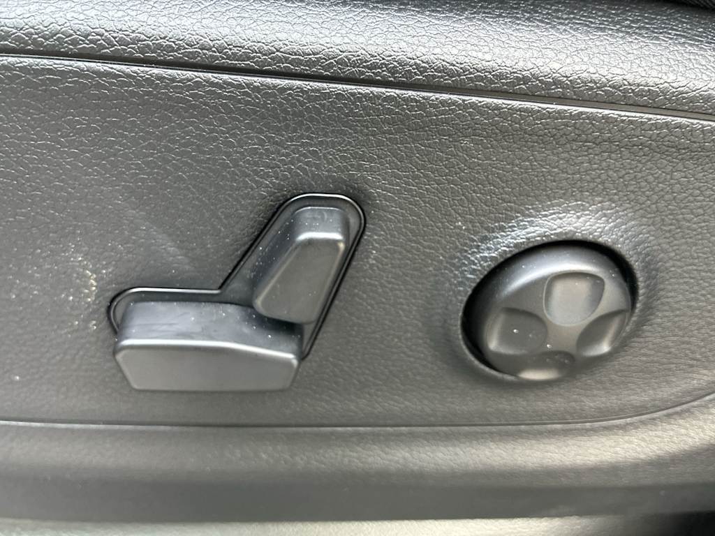 Thumbnail: 2026 RAM 1500 - 21