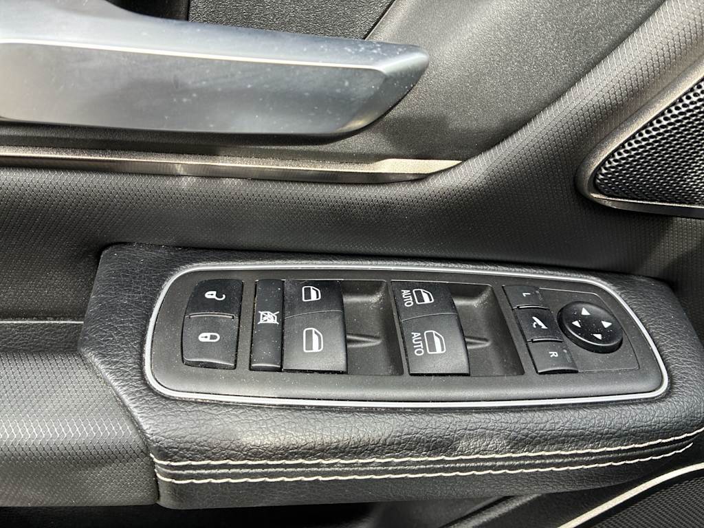 Thumbnail: 2021 RAM 1500 - 21