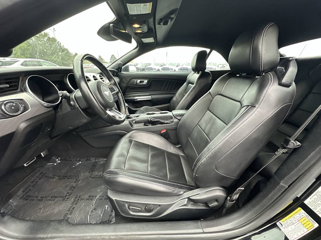 Thumbnail: 2022 Ford Mustang - 7