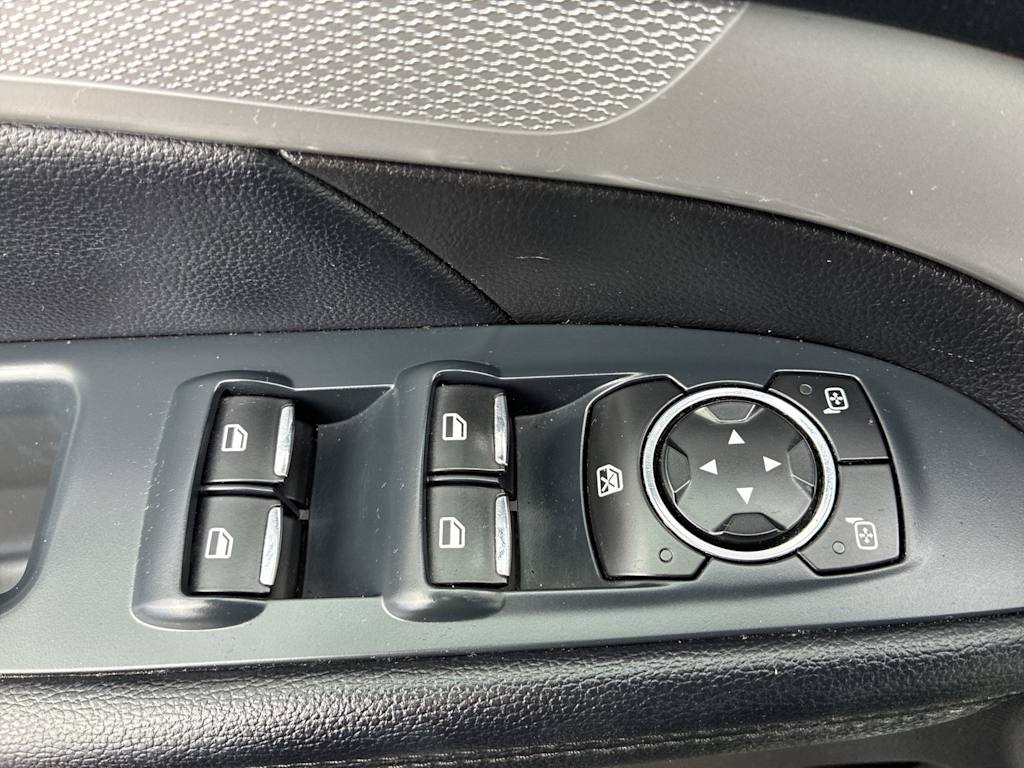 Thumbnail: 2016 Ford Explorer - 20