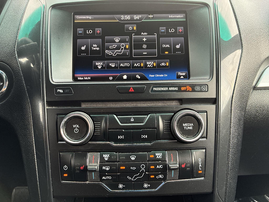 Thumbnail: 2016 Ford Explorer - 21