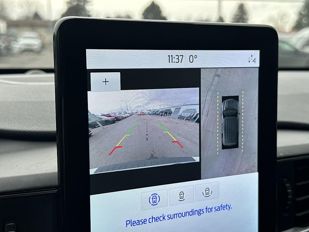 Thumbnail: 2021 Ford Explorer - 25