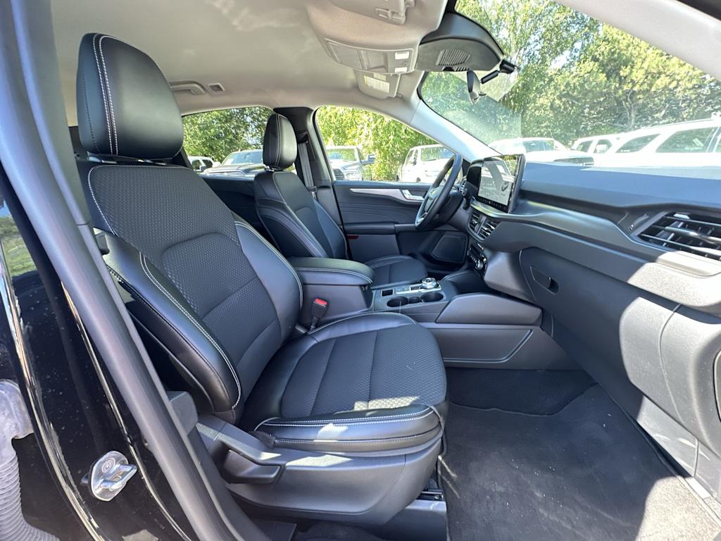 Thumbnail: 2024 Ford Escape - 7