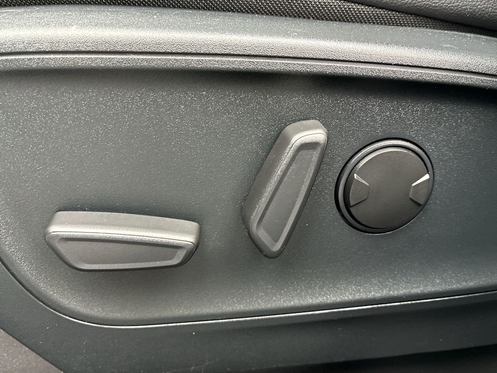 Thumbnail: 2021 Ford Escape - 19