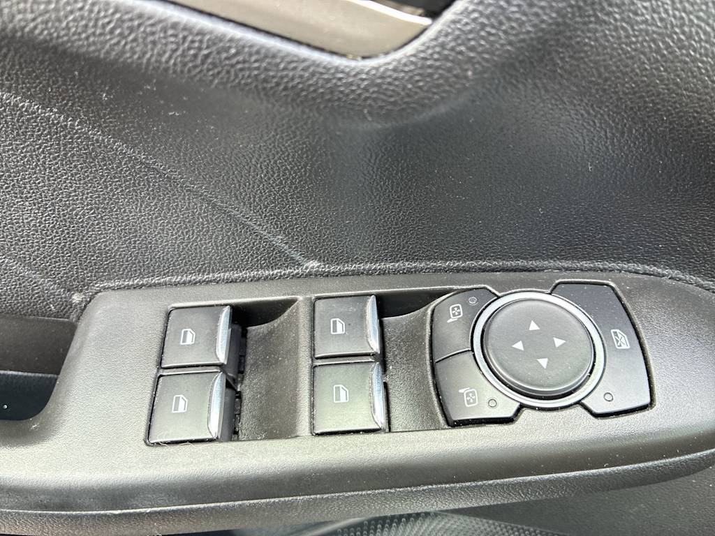 Thumbnail: 2021 Ford Escape - 20