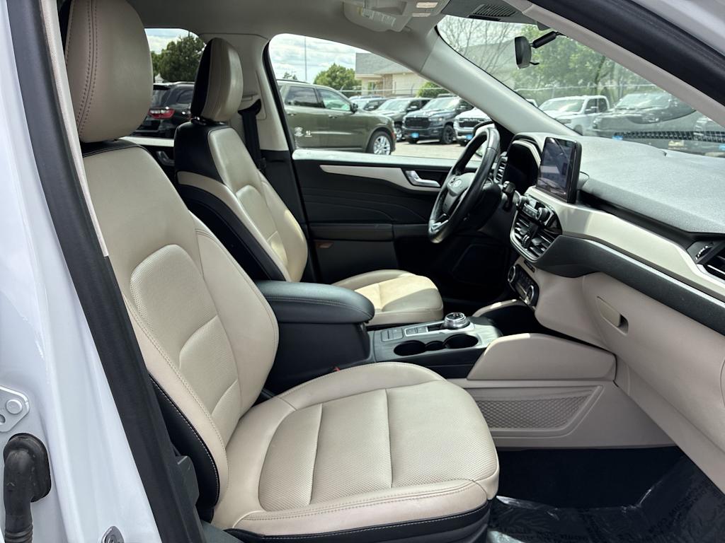 Thumbnail: 2021 Ford Escape - 8