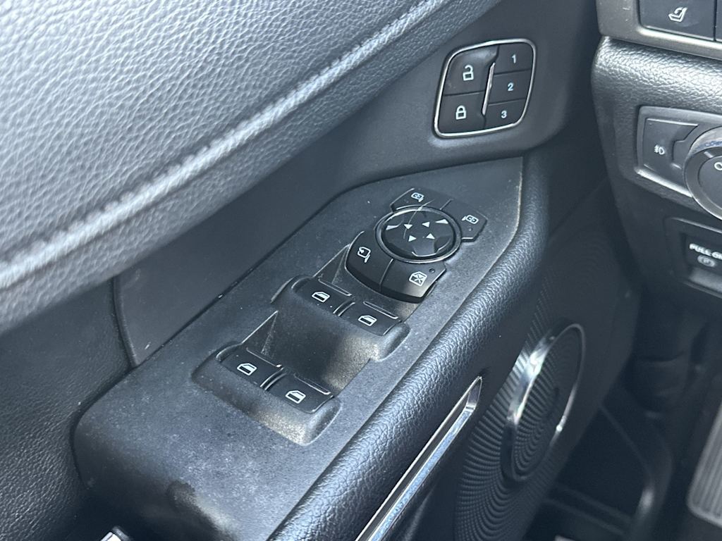 Thumbnail: 2021 Ford Expedition - 20