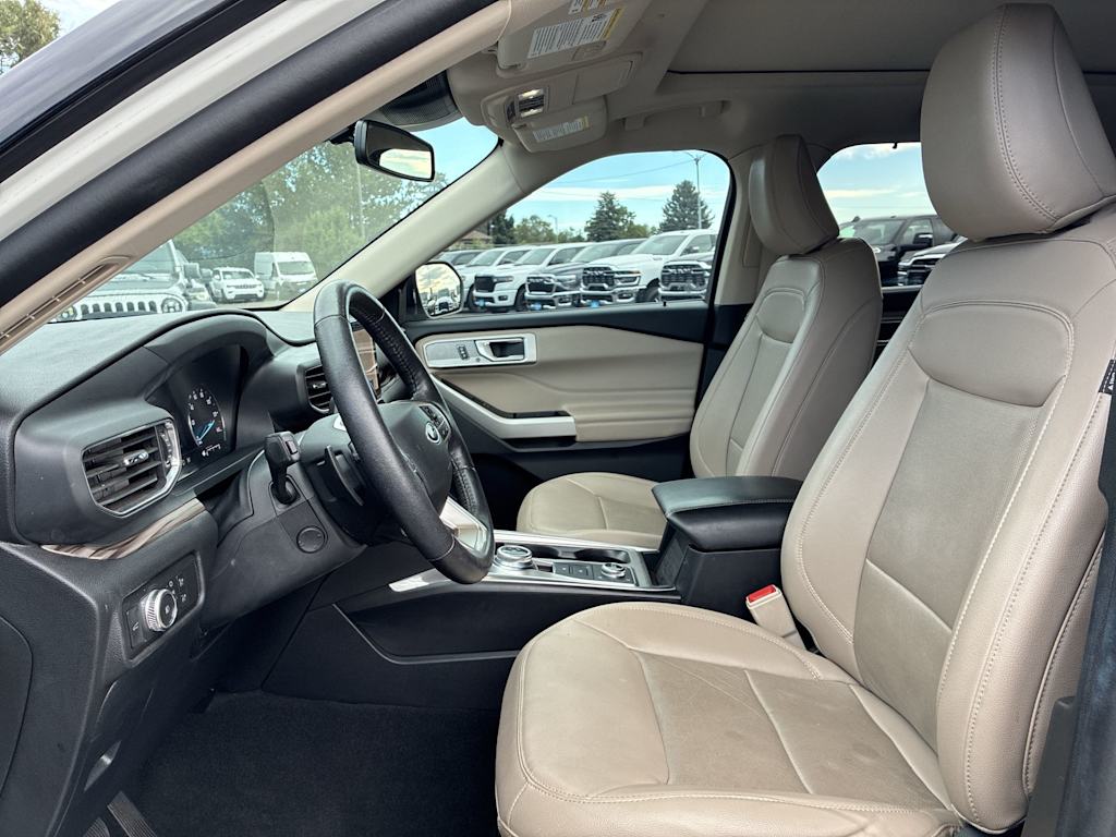 Thumbnail: 2021 Ford Explorer - 8