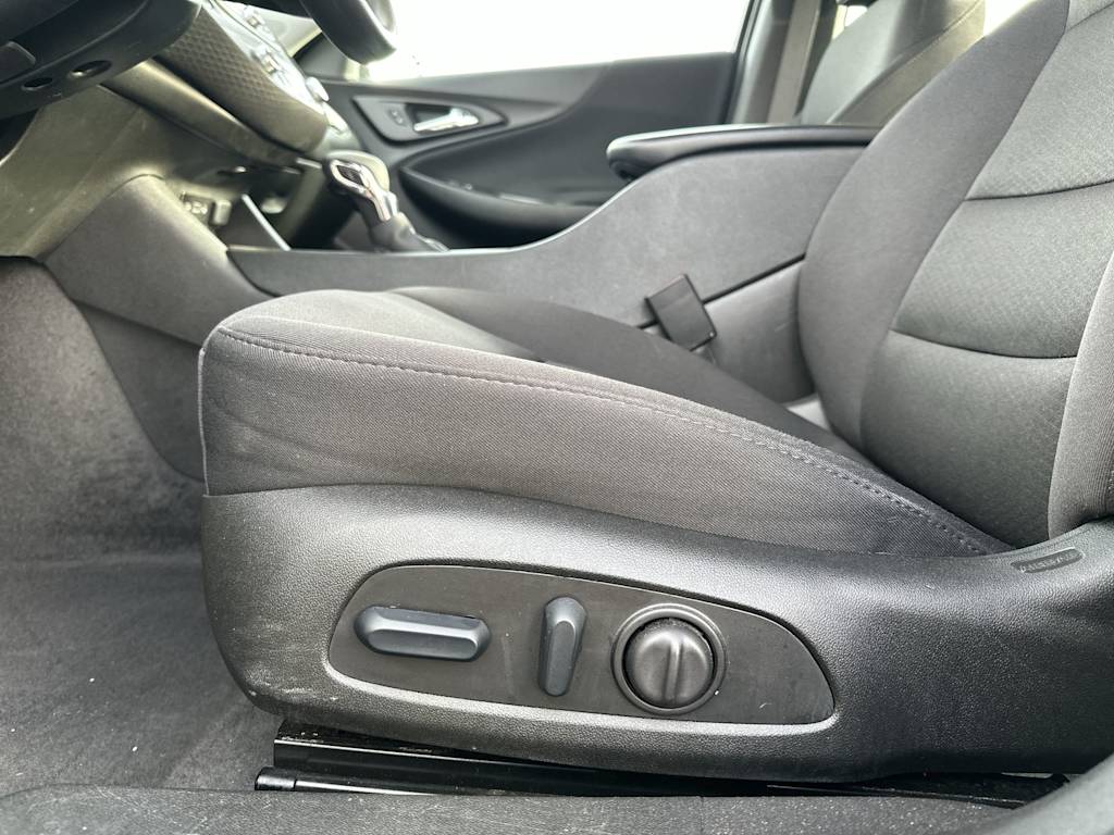 Thumbnail: 2024 Chevrolet Malibu - 19