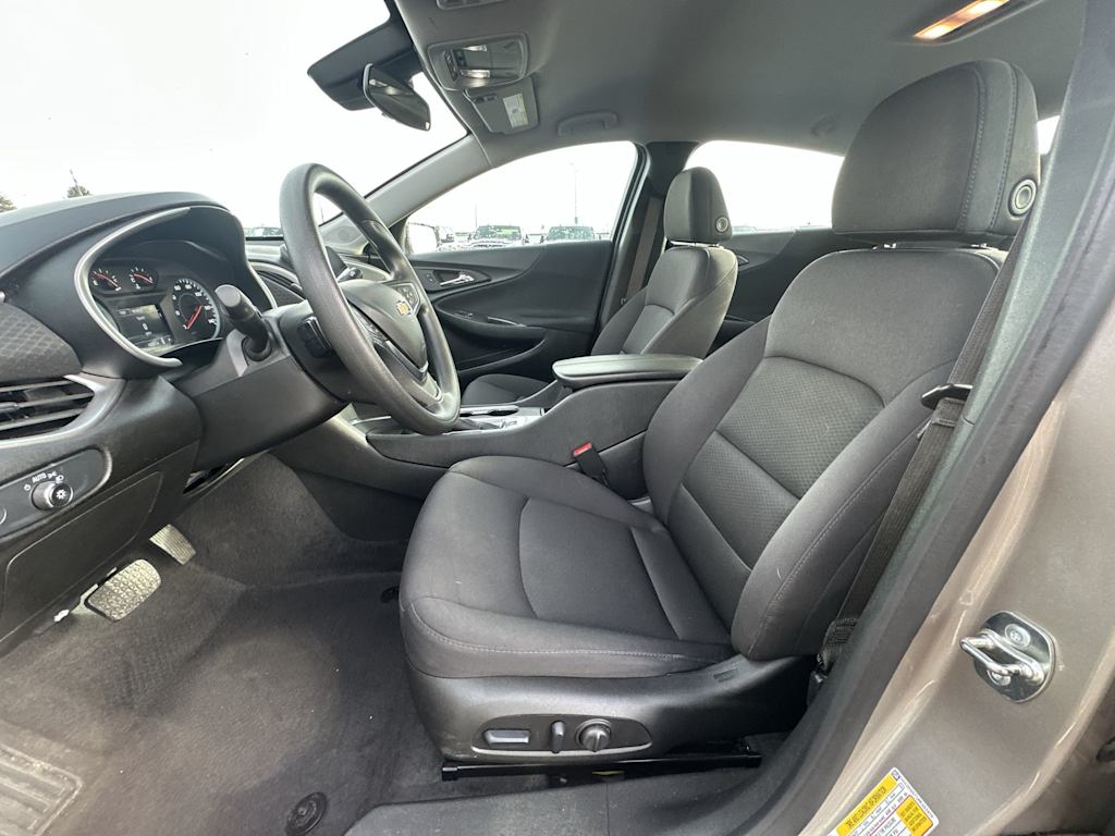 Thumbnail: 2024 Chevrolet Malibu - 8