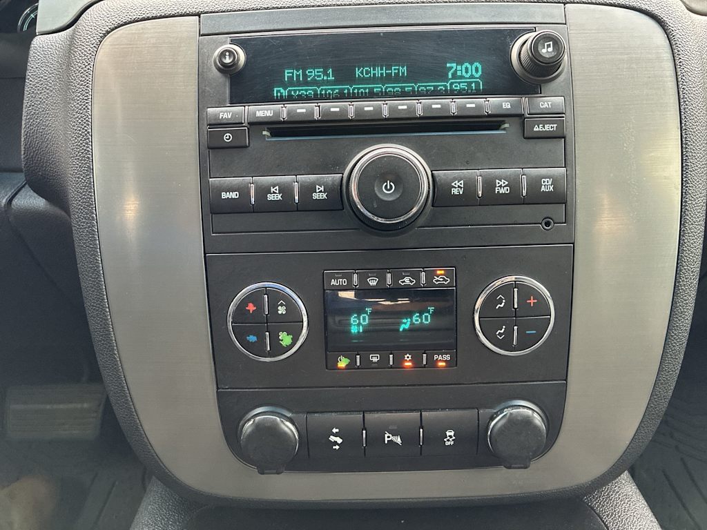 Thumbnail: 2013 Chevrolet Silverado 2500 - 17