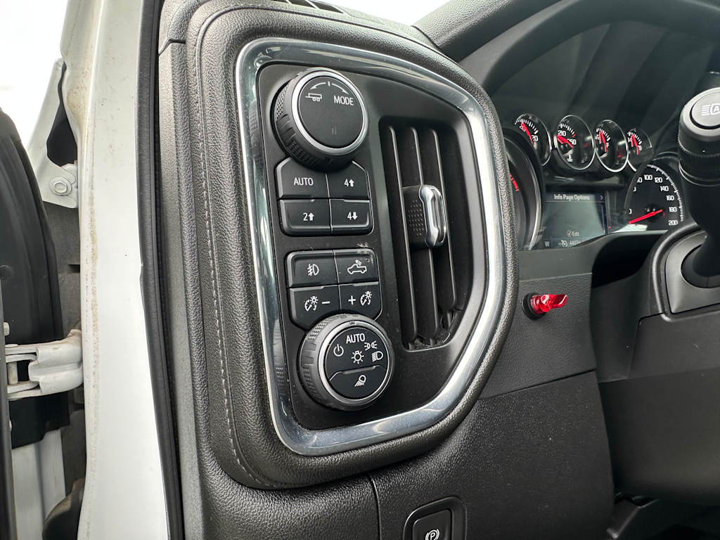 2023 Chevrolet Silverado 3500 LT 18