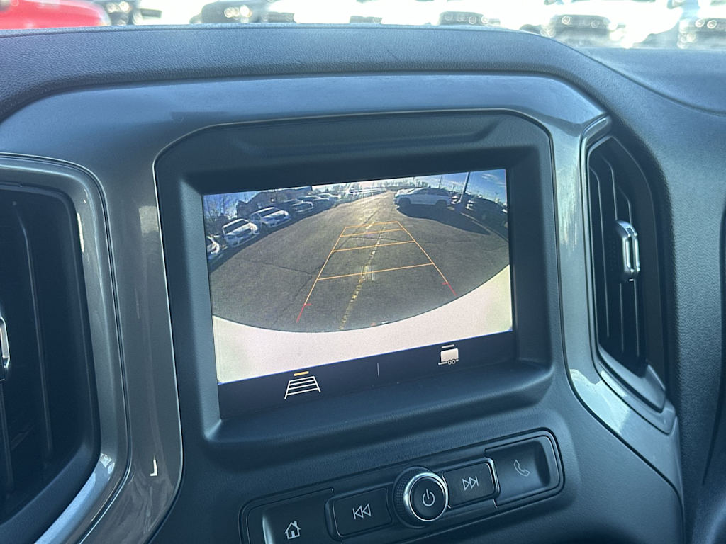 Thumbnail: 2020 Chevrolet Silverado 1500 - 23