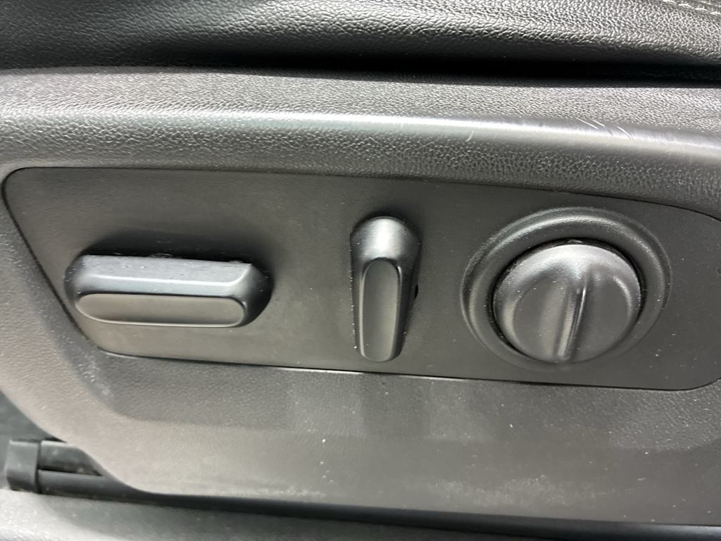 Thumbnail: 2019 Chevrolet Silverado 1500 - 19