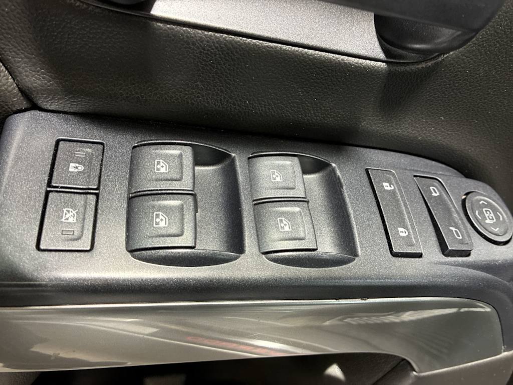 Thumbnail: 2018 Chevrolet Silverado 1500 - 14