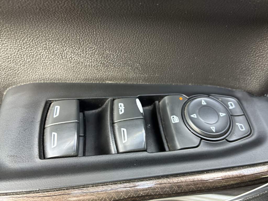 Thumbnail: 2019 Chevrolet Silverado 1500 - 21