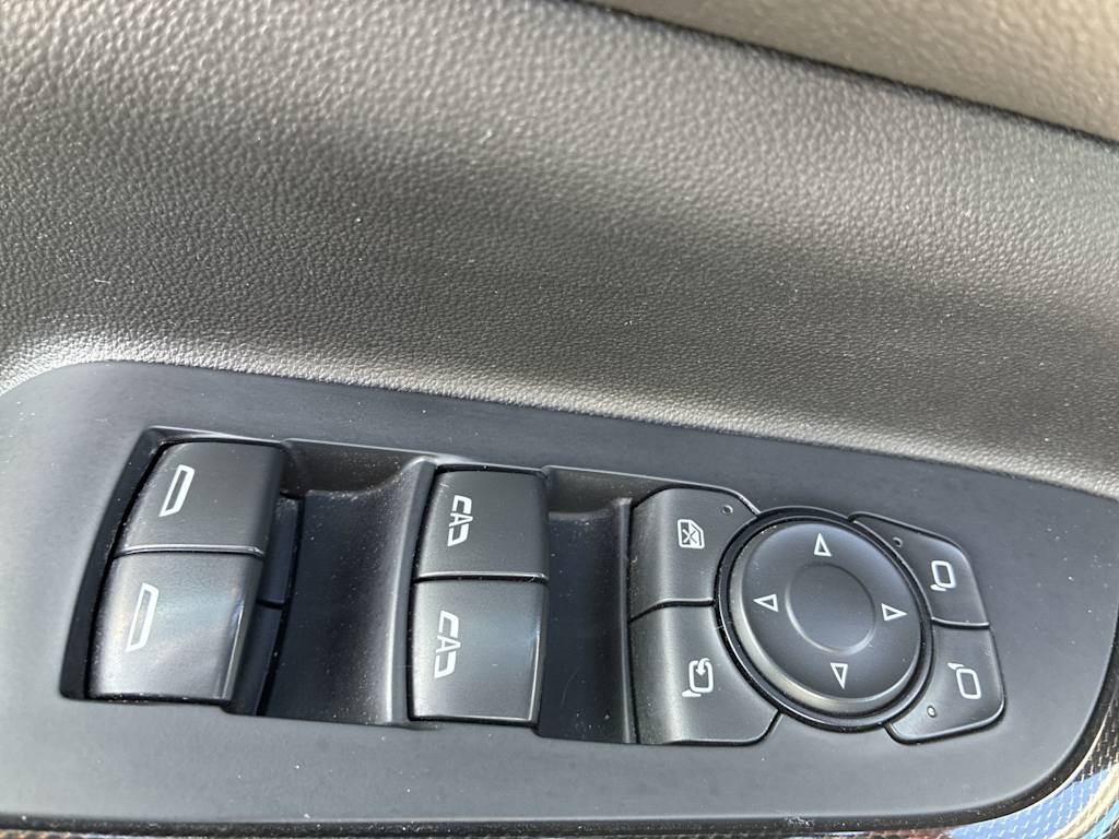Thumbnail: 2022 GMC Acadia - 20