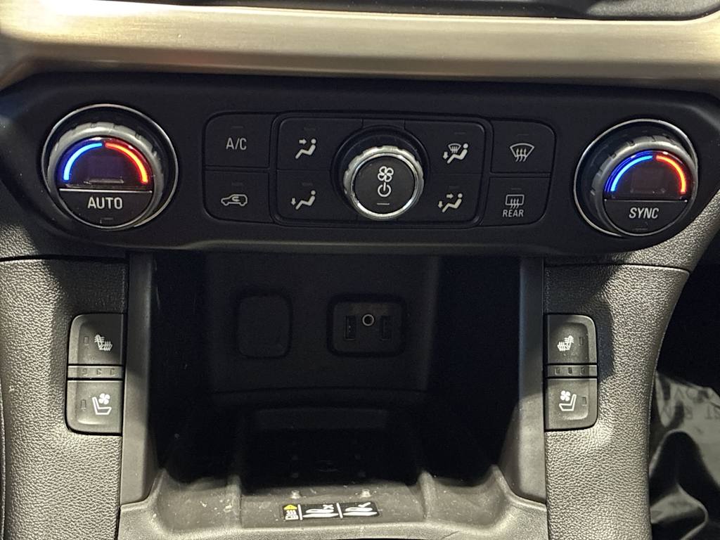 Thumbnail: 2019 GMC Acadia - 22