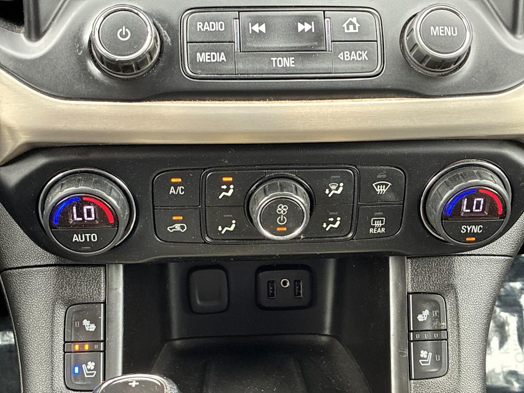Thumbnail: 2019 GMC Acadia - 22