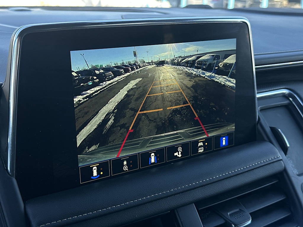 Thumbnail: 2022 GMC Yukon XL - 25