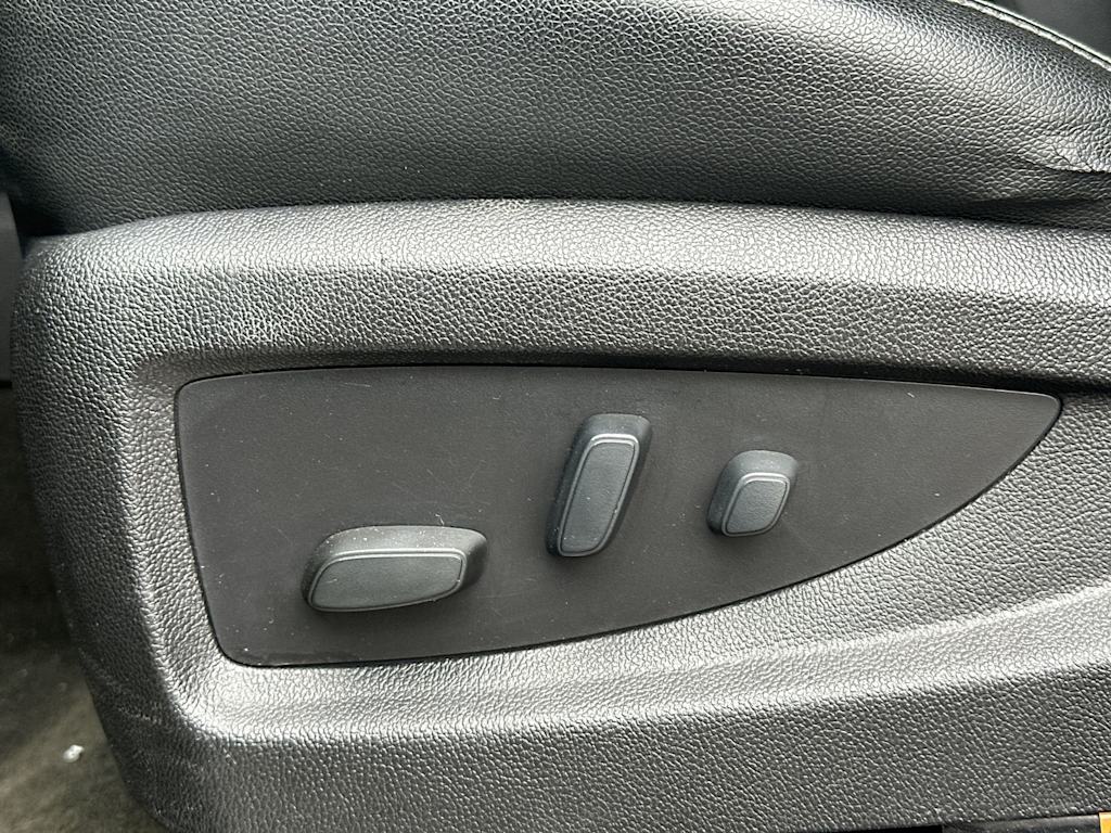 Thumbnail: 2017 Chevrolet Tahoe - 19