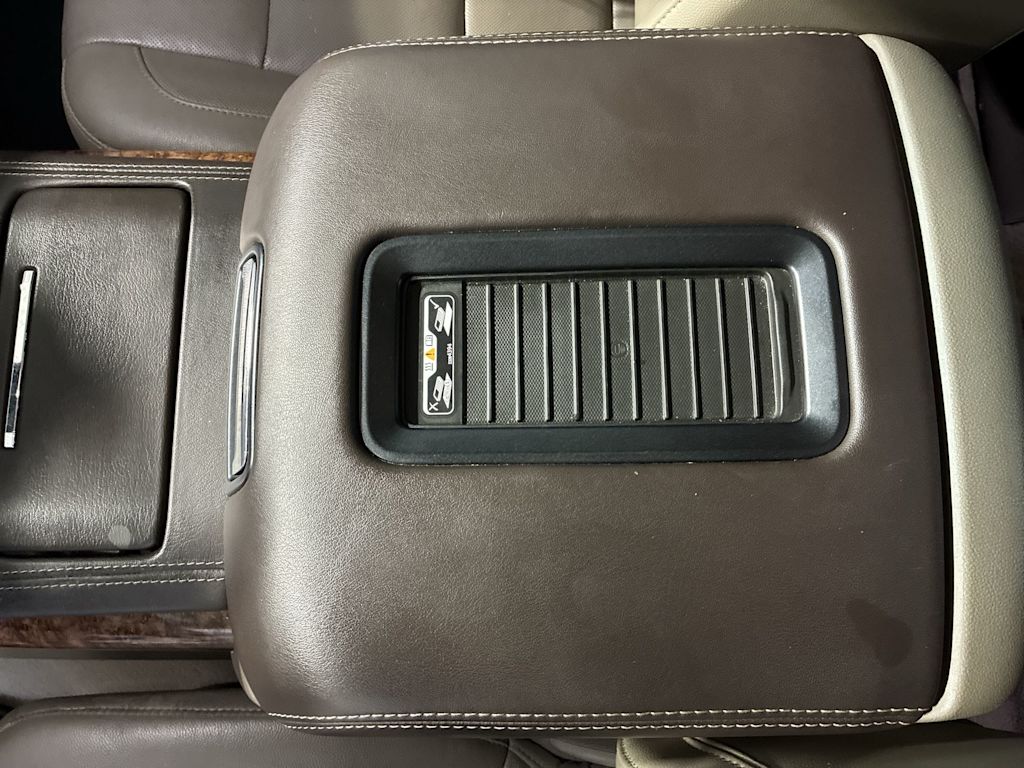 Thumbnail: 2019 Chevrolet Tahoe - 25