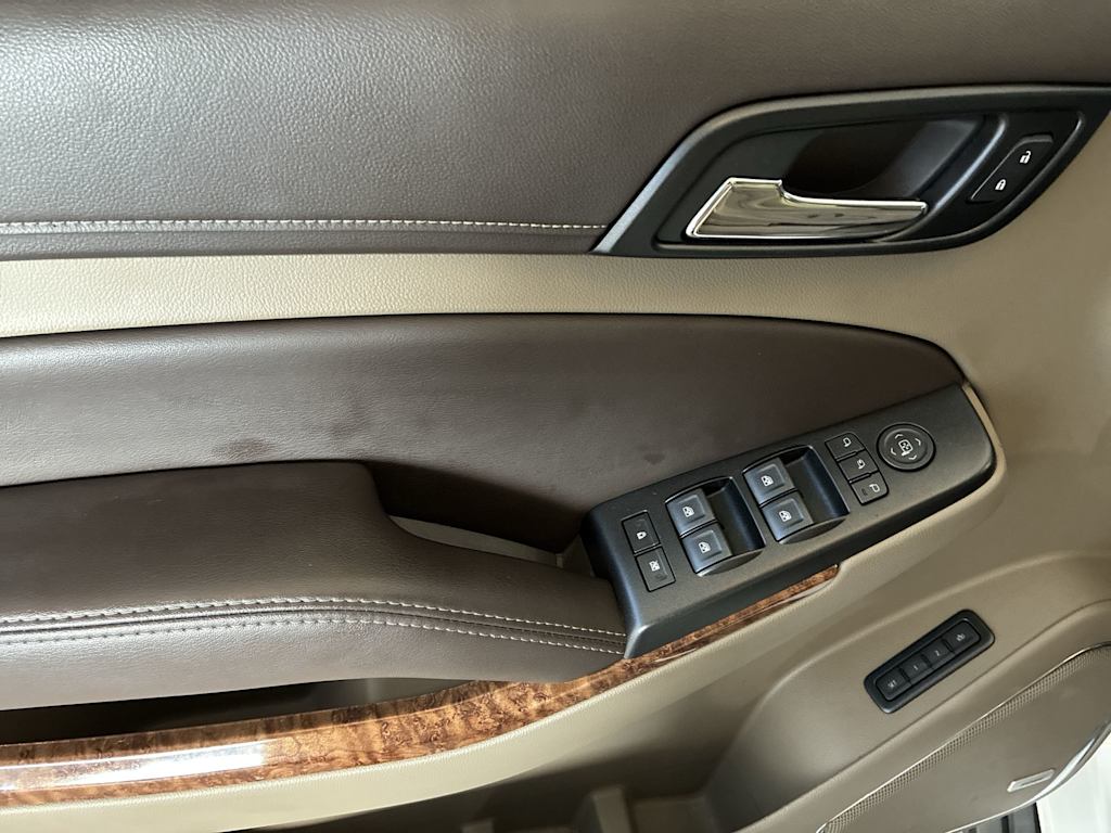 Thumbnail: 2019 Chevrolet Tahoe - 21