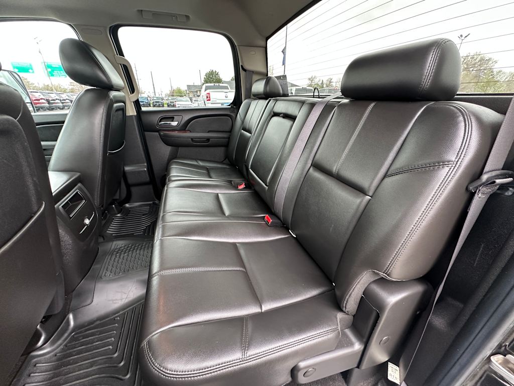 2011 GMC Sierra 3500 SLT 7