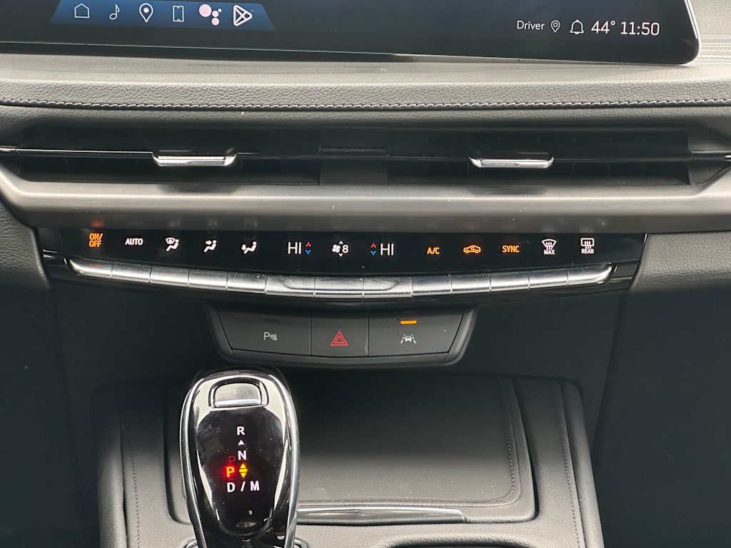 2024 Cadillac XT4 Premium Luxury 17