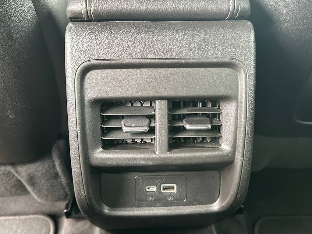 2024 Cadillac XT4 Premium Luxury 18