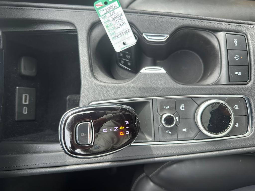2024 Cadillac XT4 Premium Luxury 23