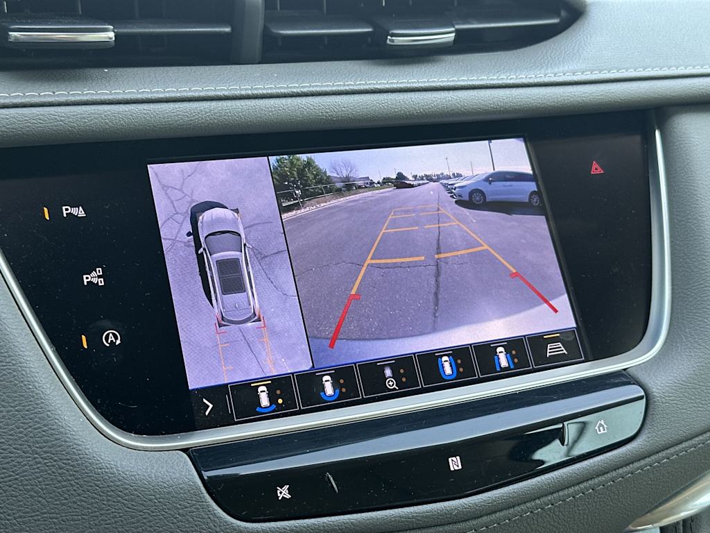 Thumbnail: 2020 Cadillac XT5 - 25