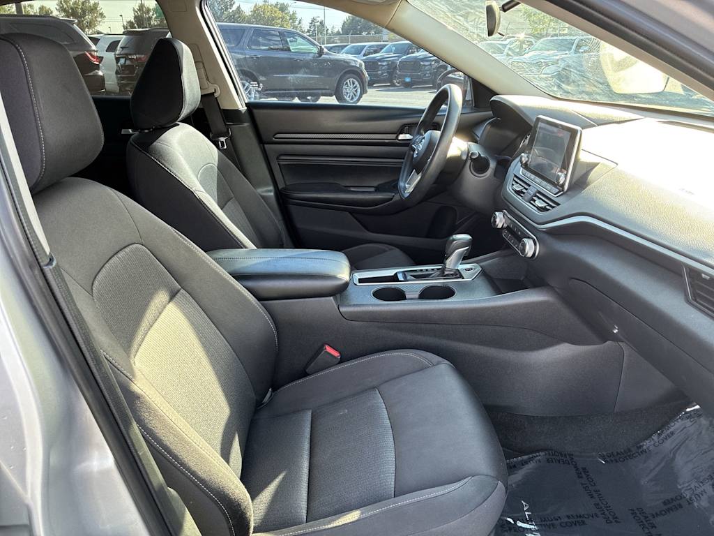 Thumbnail: 2019 Nissan Altima - 10