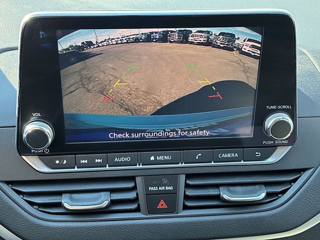 Thumbnail: 2019 Nissan Altima - 23