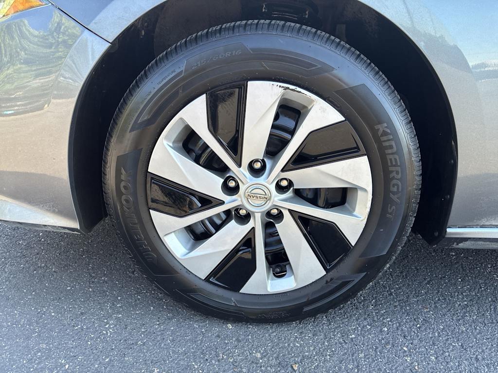 Thumbnail: 2021 Nissan Altima - 7