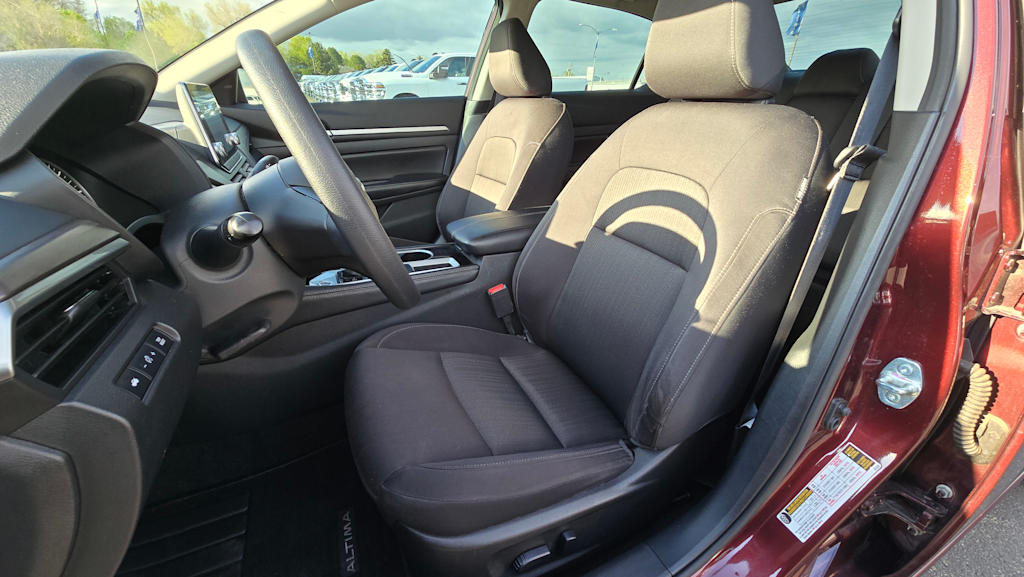 2023 Nissan Altima SV 7